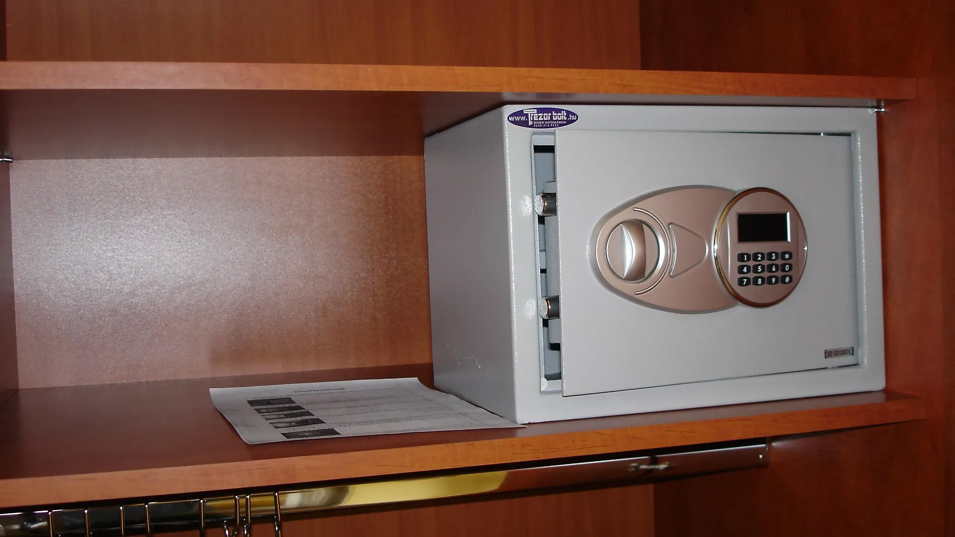 Hotel Charles Budapest 3*,