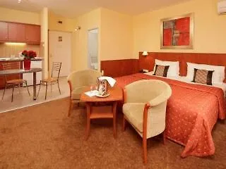Hotel Charles Budapest Aparthotel