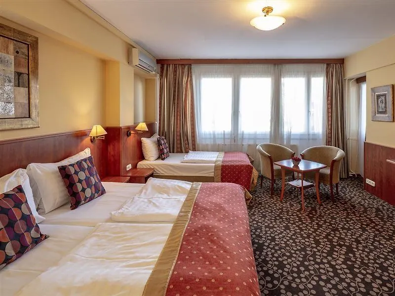 Hotel Charles Budapest 3*,